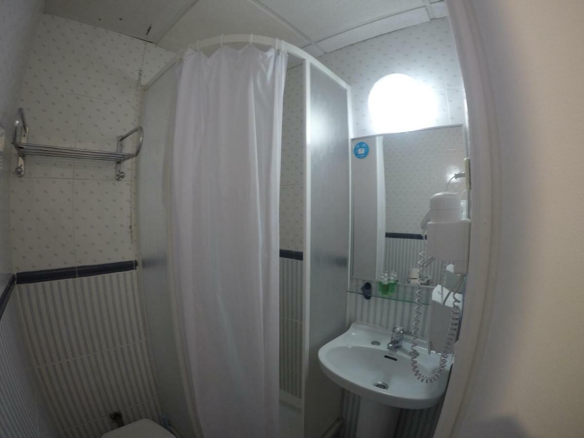 Hostal Los Perales Madrid Eksteriør bilde